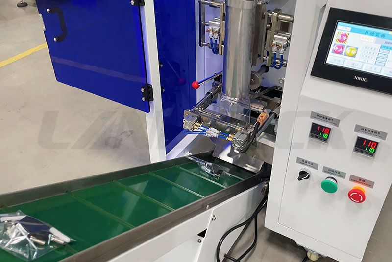 hardware packaging machine