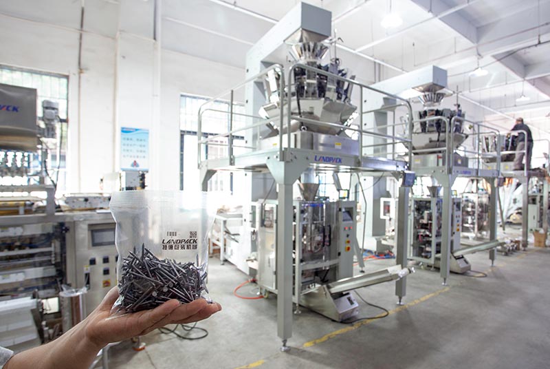 fastener packaging machine